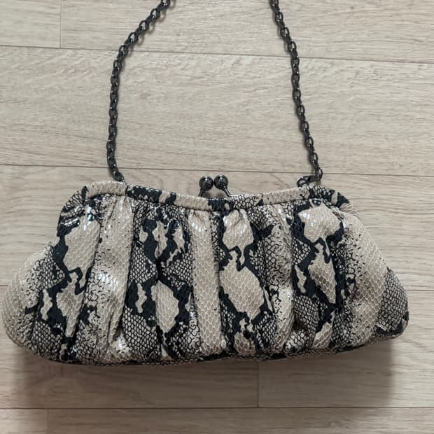 일본풍 빈티지 뱀피 가방