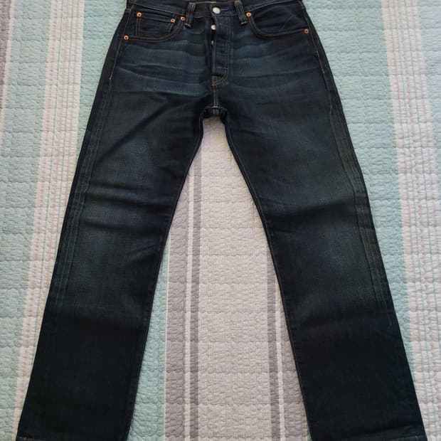 리바이스 08501. 레귤러스트레이트 다크블루워싱진 탭32 실31사이즈