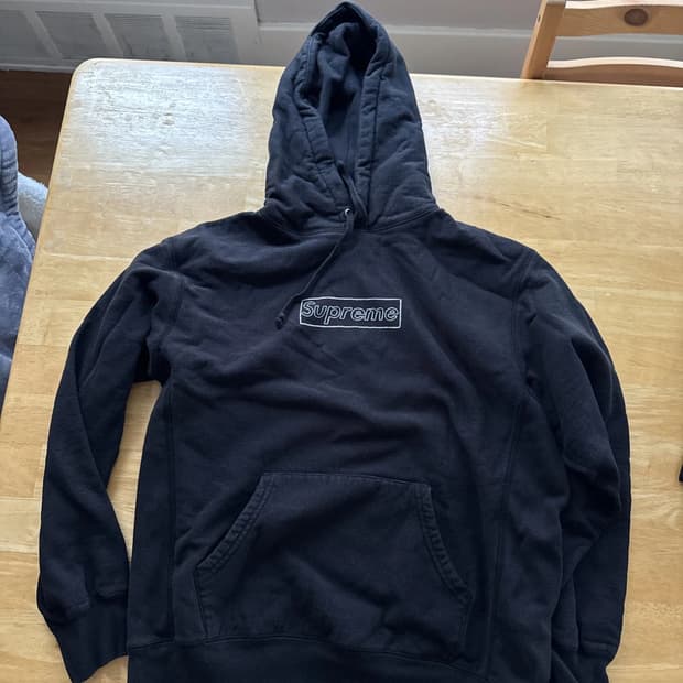 슈프림 X 카우스 초크 로고 후드 스웨트셔츠 블랙