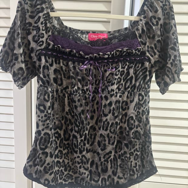 Cleo Pearl 레오파드 블라우스 퍼플 호피 갸루 반팔 슬림핏