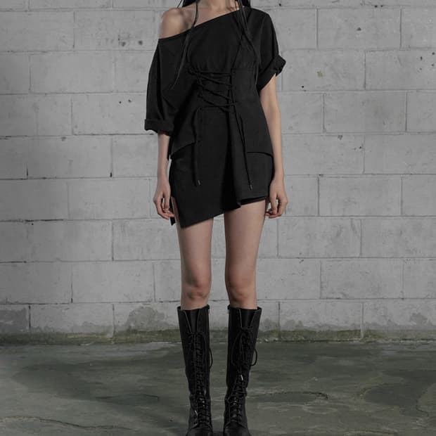 보헤미안서울 보헴서 UNBALANCED CORSET OVERSIZED T