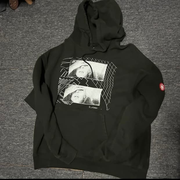 카브엠트 후드티 팔아요 l