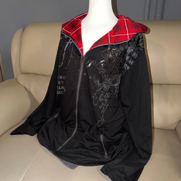 punk printing check point hood zip-up