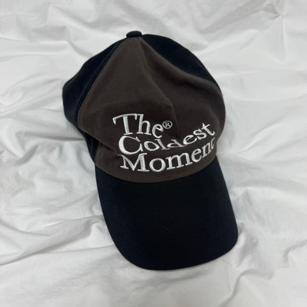 더콜디스트모먼트 볼캡