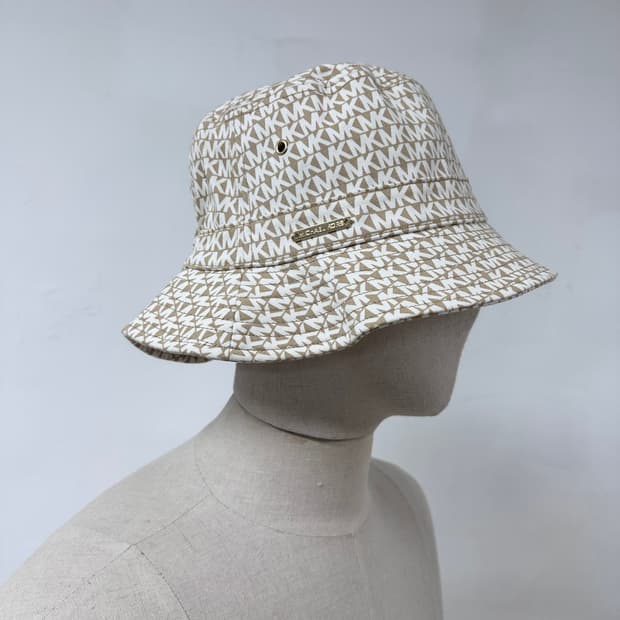 마이클코어스 시그니처 MK로고 여성 버킷햇 벙거지 모자