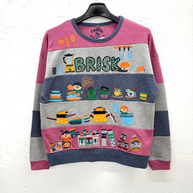 rough 아플리케 키치 스웻셔츠