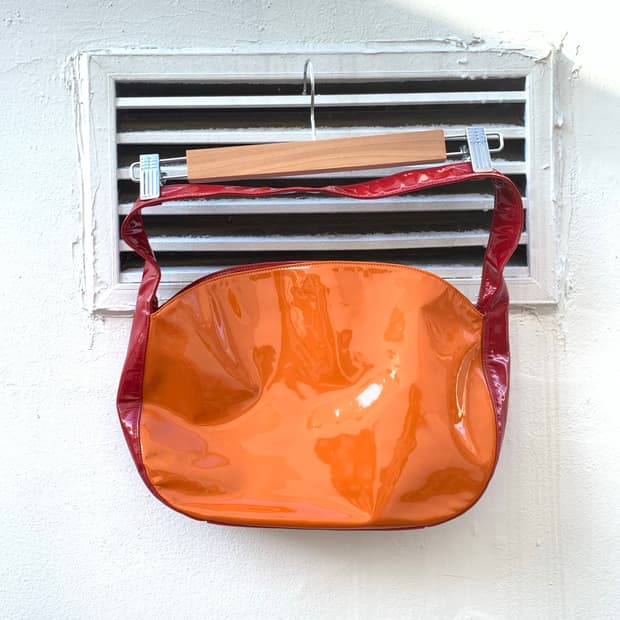 폴 스미스 에나멜 미니 숄더백 (orange/red)