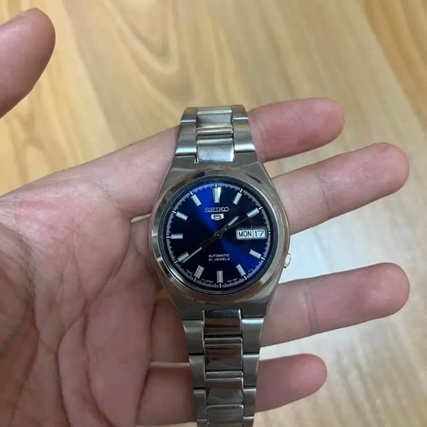 세이코 5 오토매틱 시계 판매합니다.