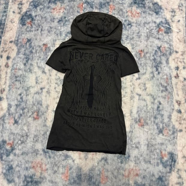 Janiss back cross hood top