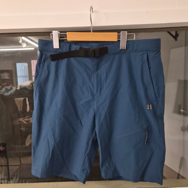 36) 코오롱 스포츠 기능성 반바지 팝니다