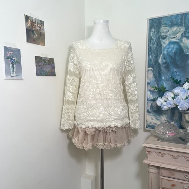 ivory lace square-neck long sleeve top