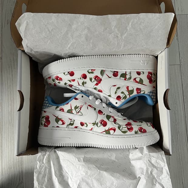나이키 Nike Air Force 1 LV8 Cherry 240