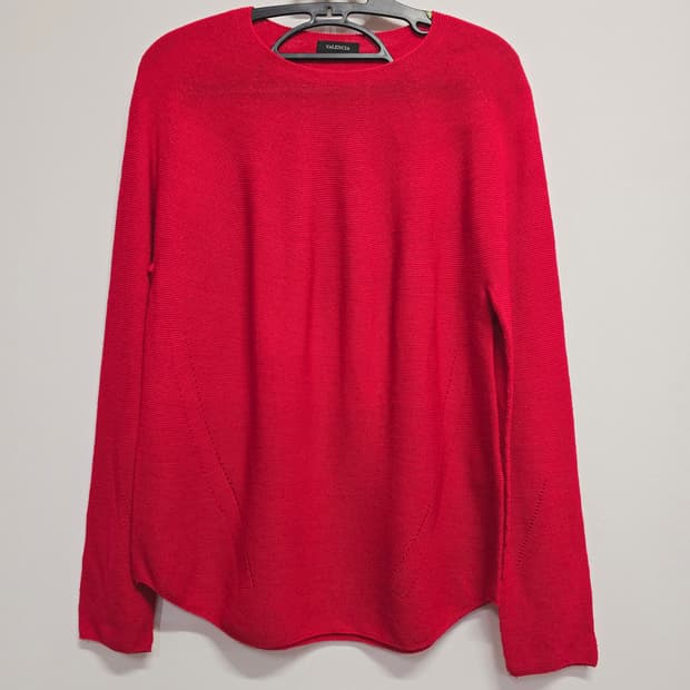 발렌시아 홀가먼트 빨간색 니트66