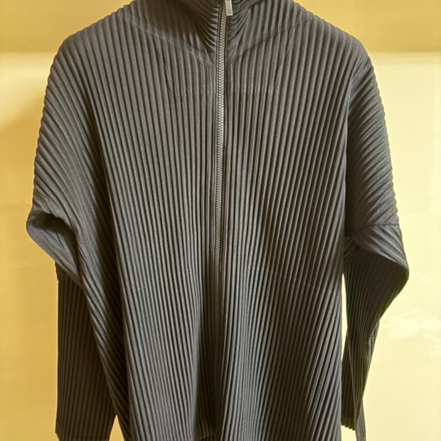 옴므플리세 하이넥집업 네이비3사이즈