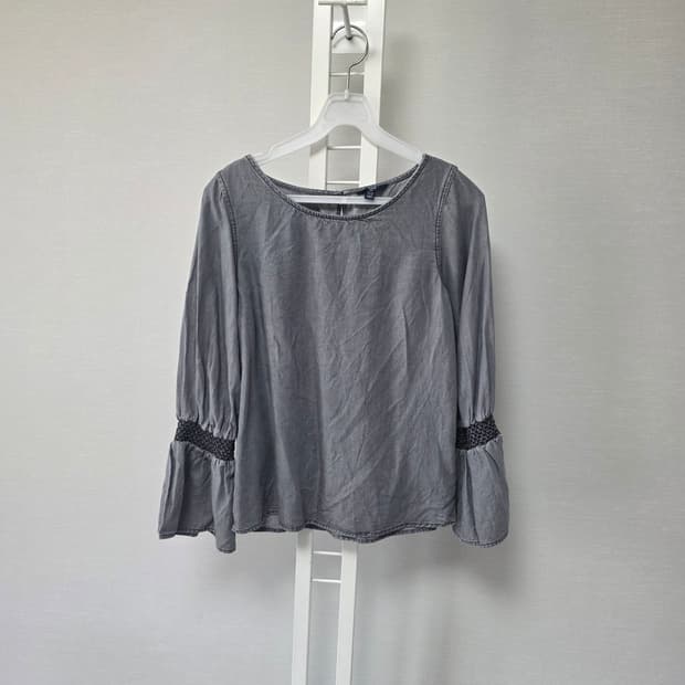 GAP 데님 플레어 소매 블라우스