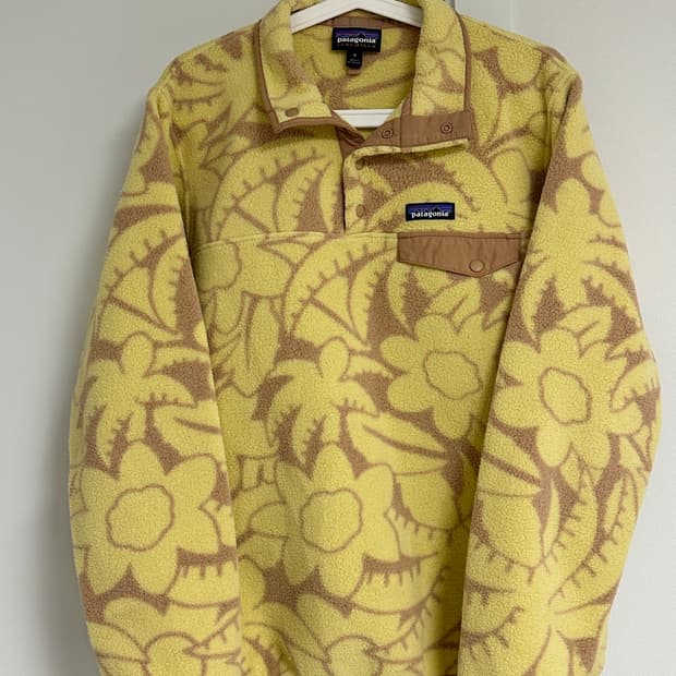 파타고니아 신칠라 플라워 패턴