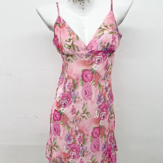 핑크 플로럴 프릴 슬립