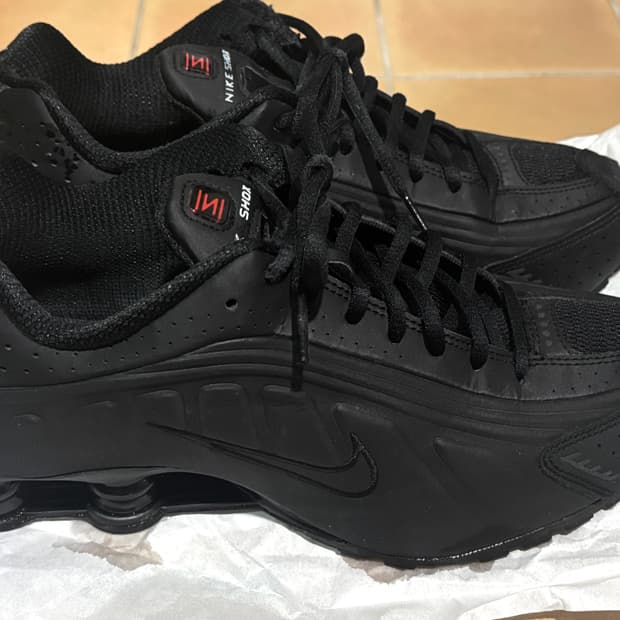 나이키 샥스 R4 블랙