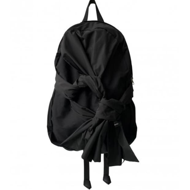 이우가마카라스 knotted 백팩 블랙