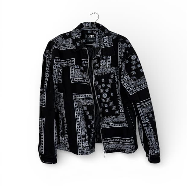 Zara AW22 paisley quilted jacket