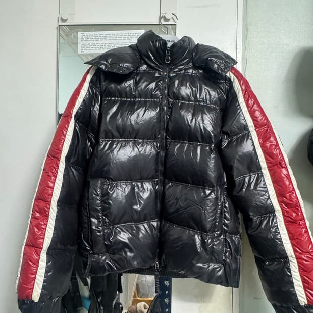 듀베티카 유광패딩