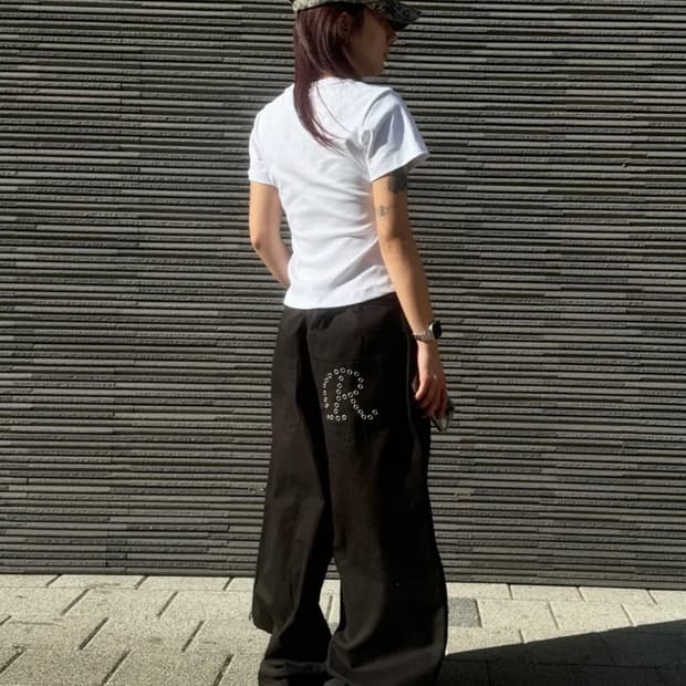 Eyelet R Pocket curved pants - black