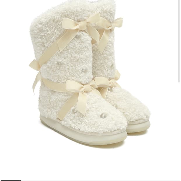 수잔팡X락피쉬 FURRY MIDDLE BOOTS - CREAM