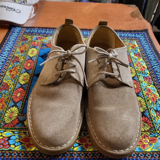 클락스 데저트 런던