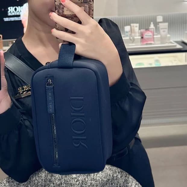 디올 네이비 파우치 겸 클러치