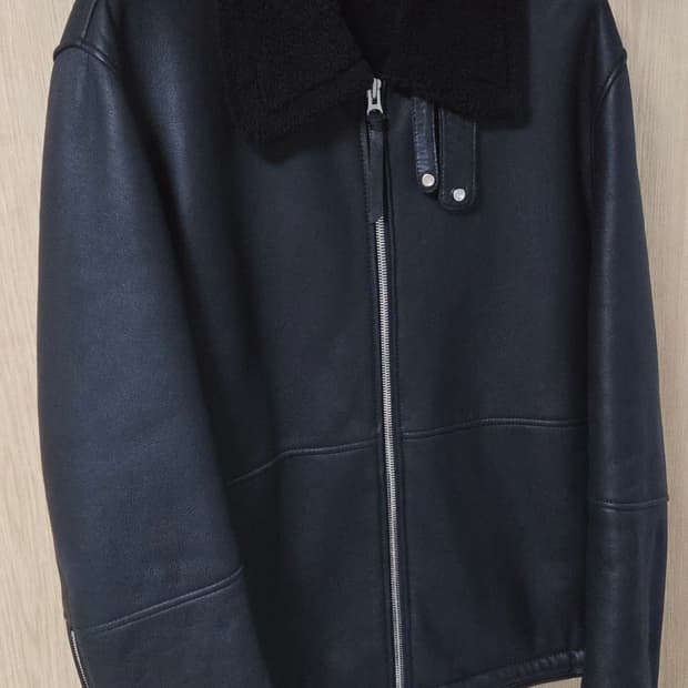 (착샷) 이얼즈어고 스페인산 시어링 쉽스킨 무스탕