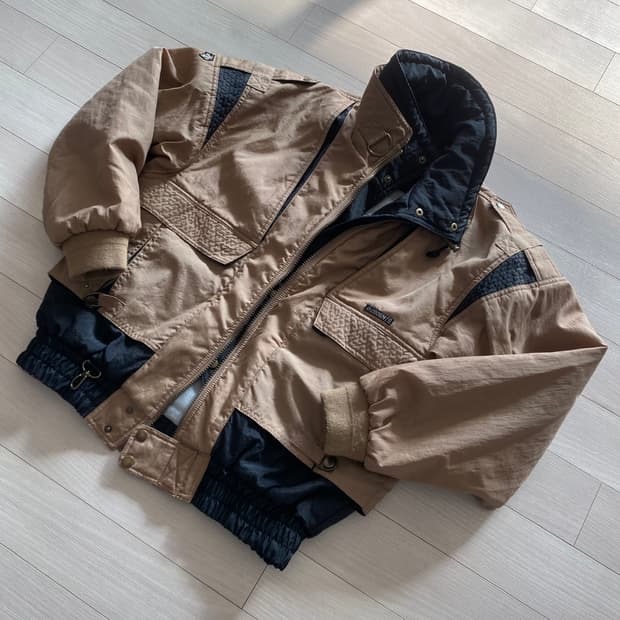 데상트 재팬 스키 점퍼