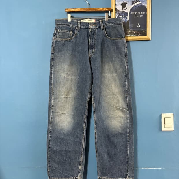 00’s Levis 569 Looses fit denim pant.