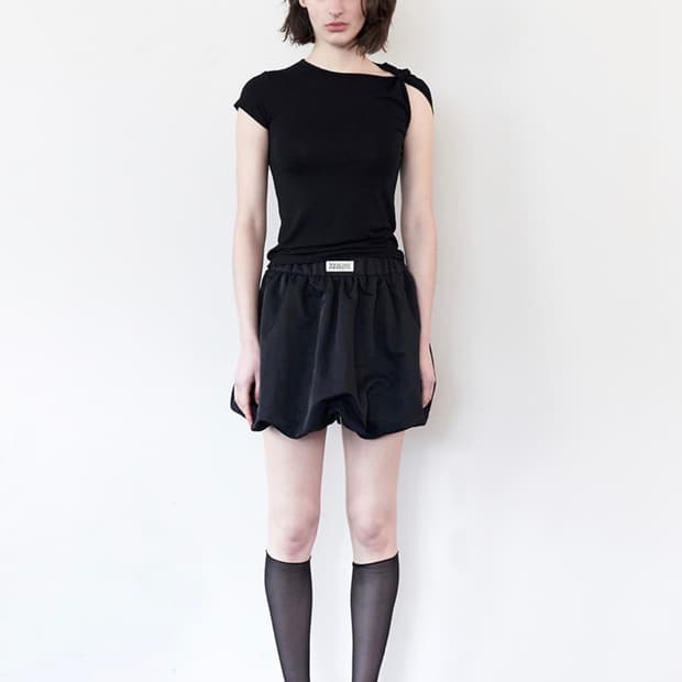 락케이크 나일론 셔드 벌룬 스커트 블랙