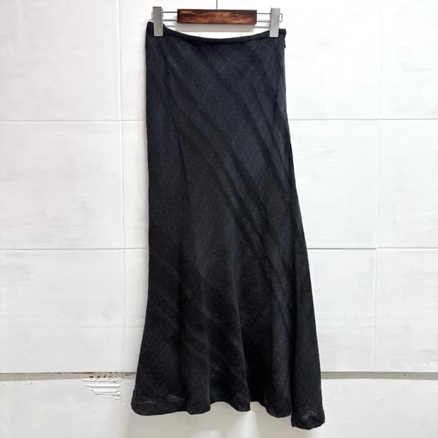 BASILE28 울 페인팅 페어리 패턴 롱 스커트 