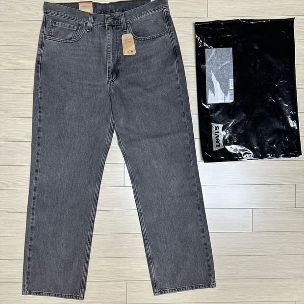 565™ 루즈 스트레이트 진 34 / 32
