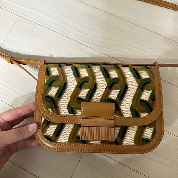 찰스앤키스 패턴 크로스백