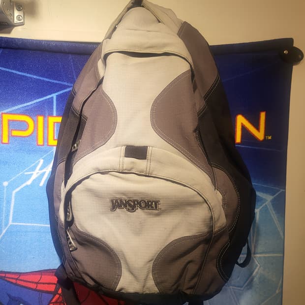 잔스포츠 백팩 회색 