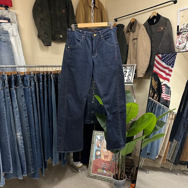 Levi’s Engineered 1st