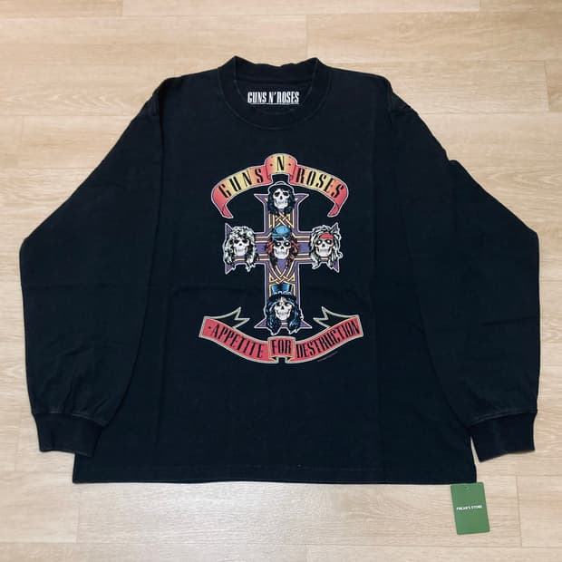 프릭스스토어 건즈앤로지스 긴팔 티셔츠 100