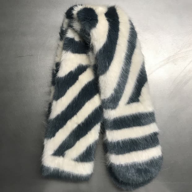 쉬림프스 퍼 머플러