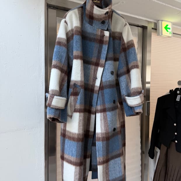 모헤어 하이넥롱코트