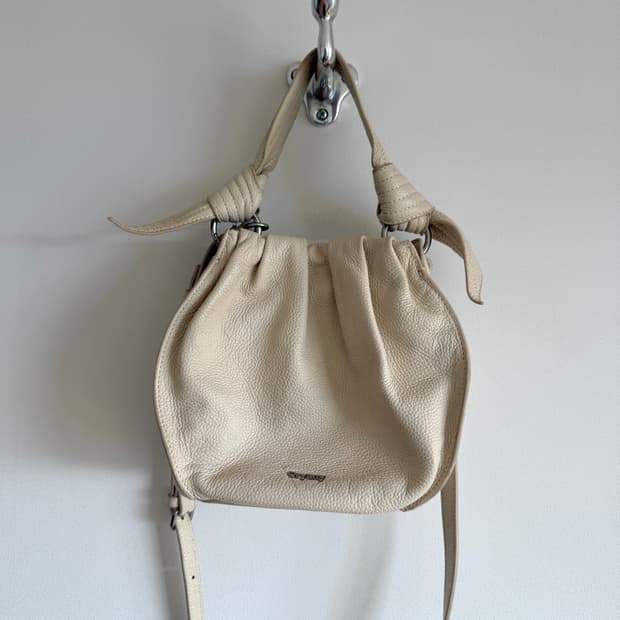 오야니(Oryany) 레더 토트백(크로스가능)