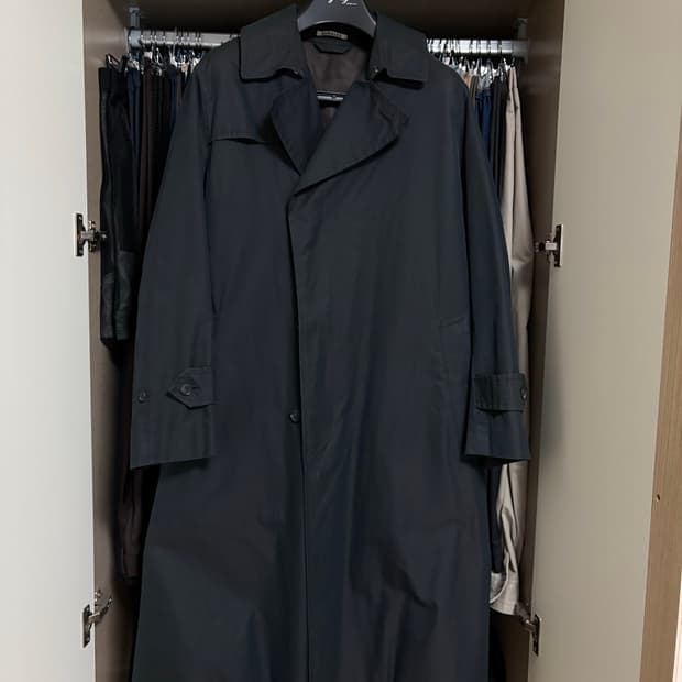 오라리 트렌치 코트