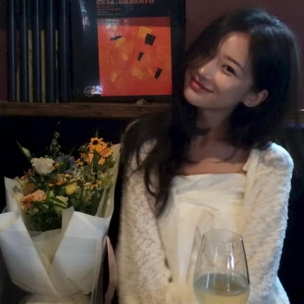 택ㅇ새제품) 윤슬샵 hys 리본 탑 화이트