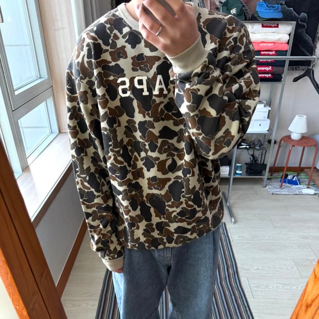 더블탭스 카모 맨투맨