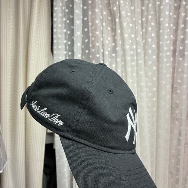 에메레온도르 뉴에라 블랙 