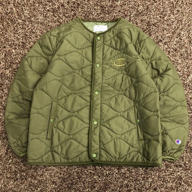 챔피온 C로고 라운드 넥 경량 패딩 누빔 퀄팅 자켓