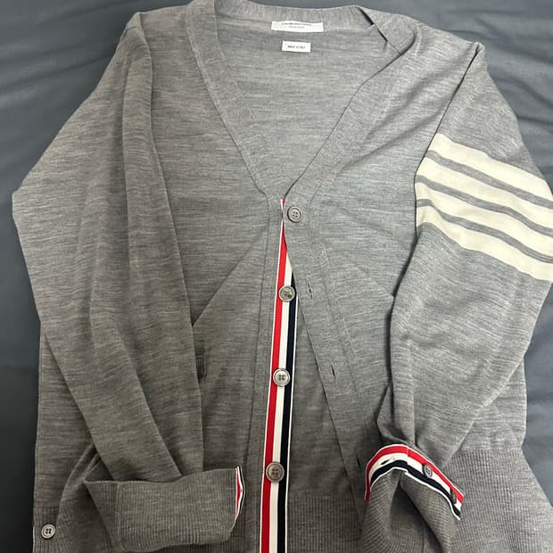 톰브라운 메리노울 가디건 3사이즈 라이트그레이