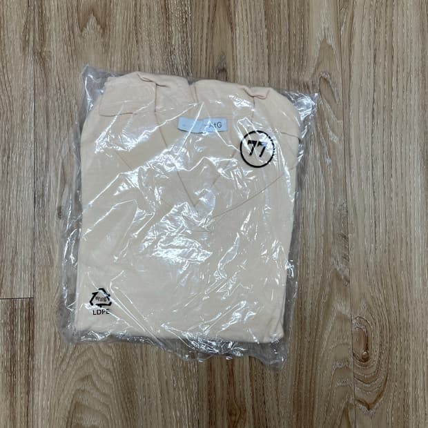 (새상품) 더엣지 카라넥 니트 77