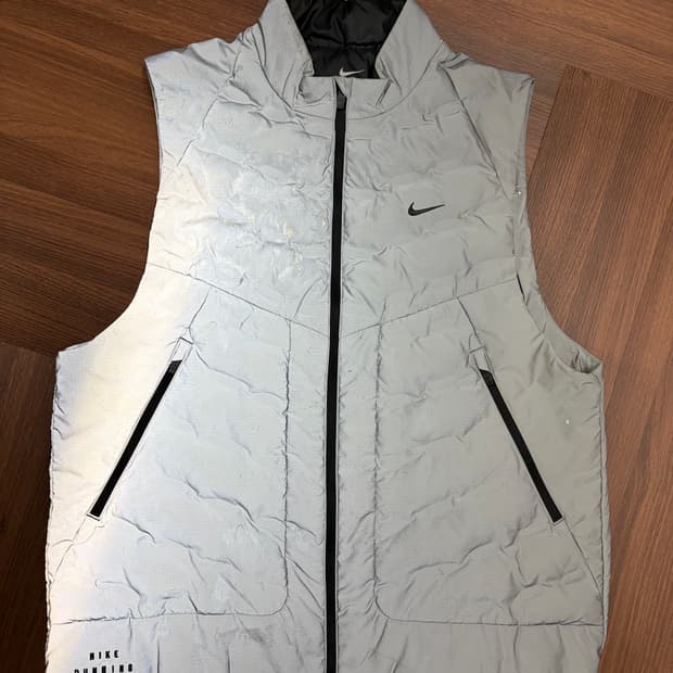 나이키 러닝 디비전  러닝 베스트 리플렉티브 실버 XL